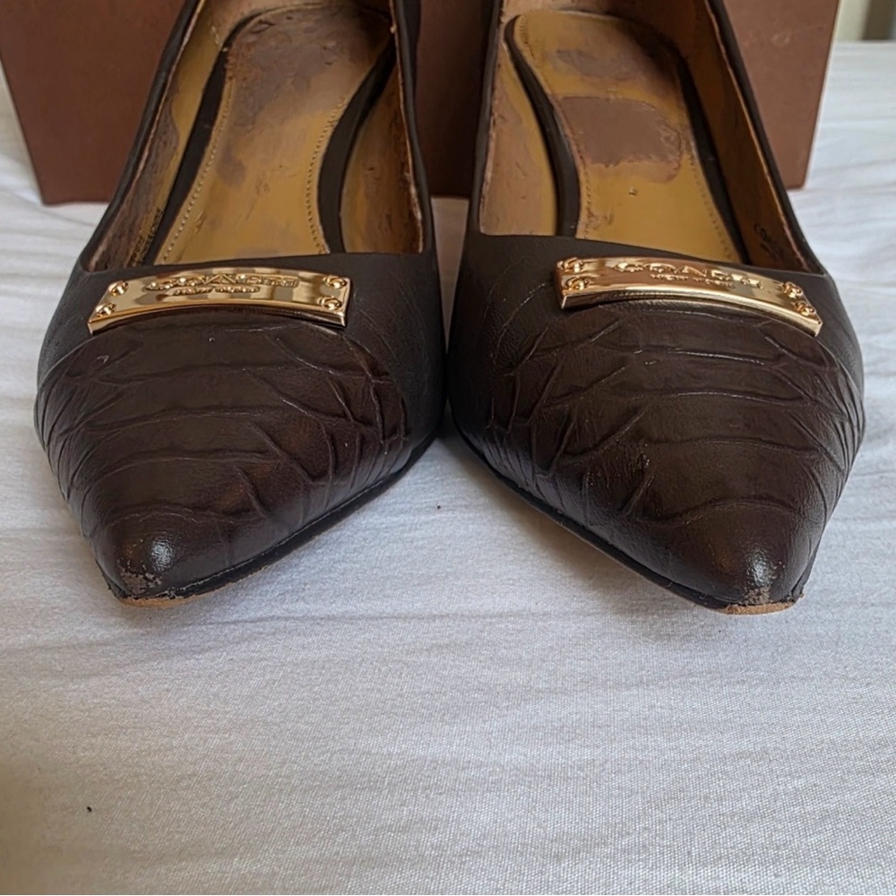 Vintage Coach Dark Brown Leather Heels - Picture 7 of 9